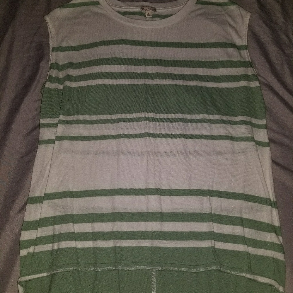 Gap shirt